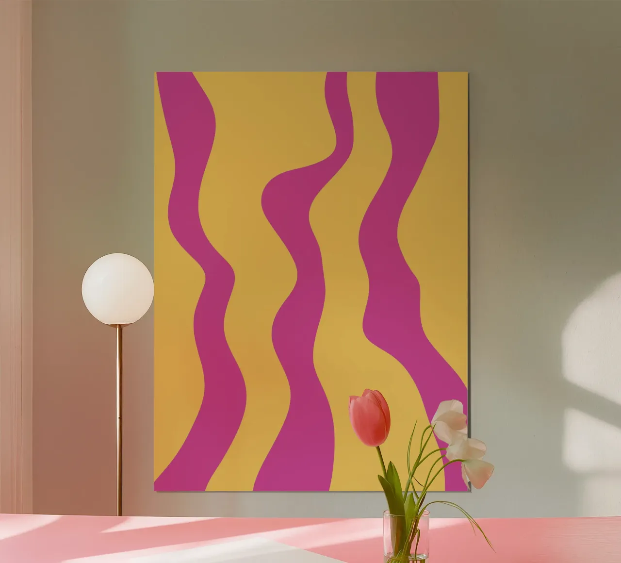 Minimaliste jaune et violet poster avec cadre en plastique de MODERN NUANCE