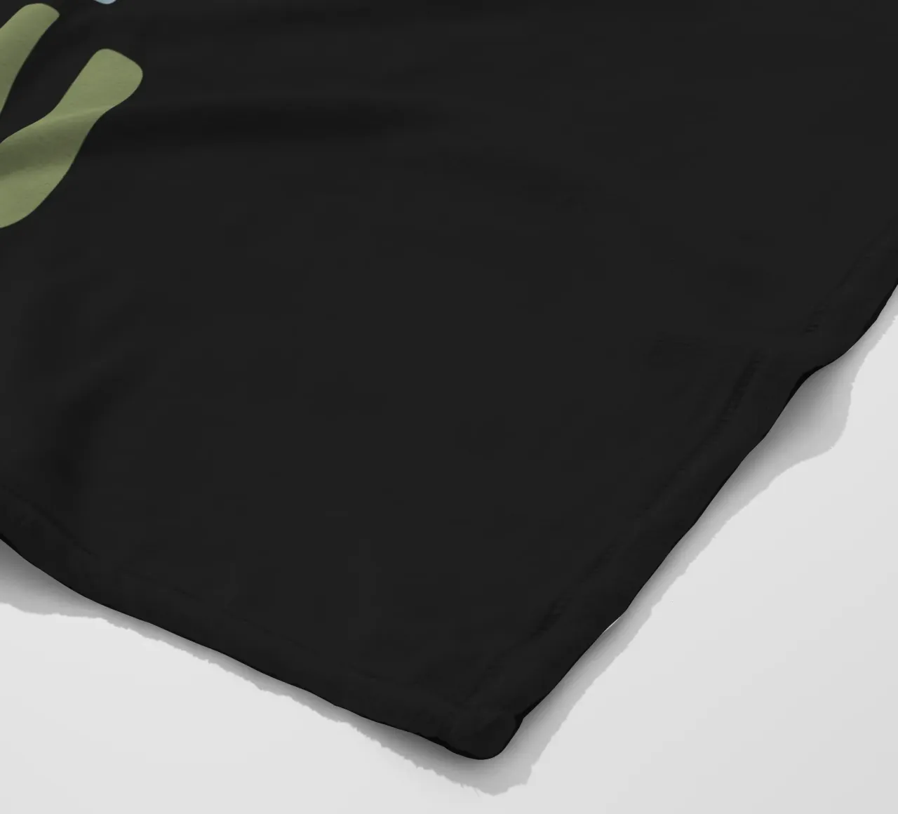 Happy Looks Good on You Vibranti scritte colorate e allegre coperta in pile da THE MOTIVATED TYPE