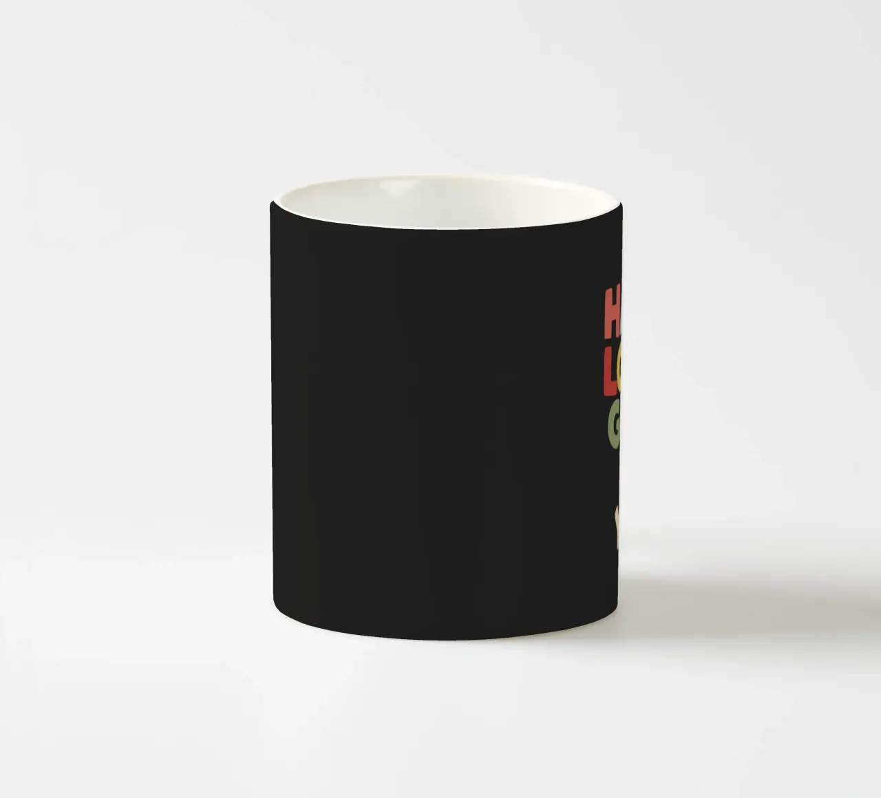 Happy Looks Good on You Vibranti scritte colorate e allegre tazza in ceramica da THE MOTIVATED TYPE