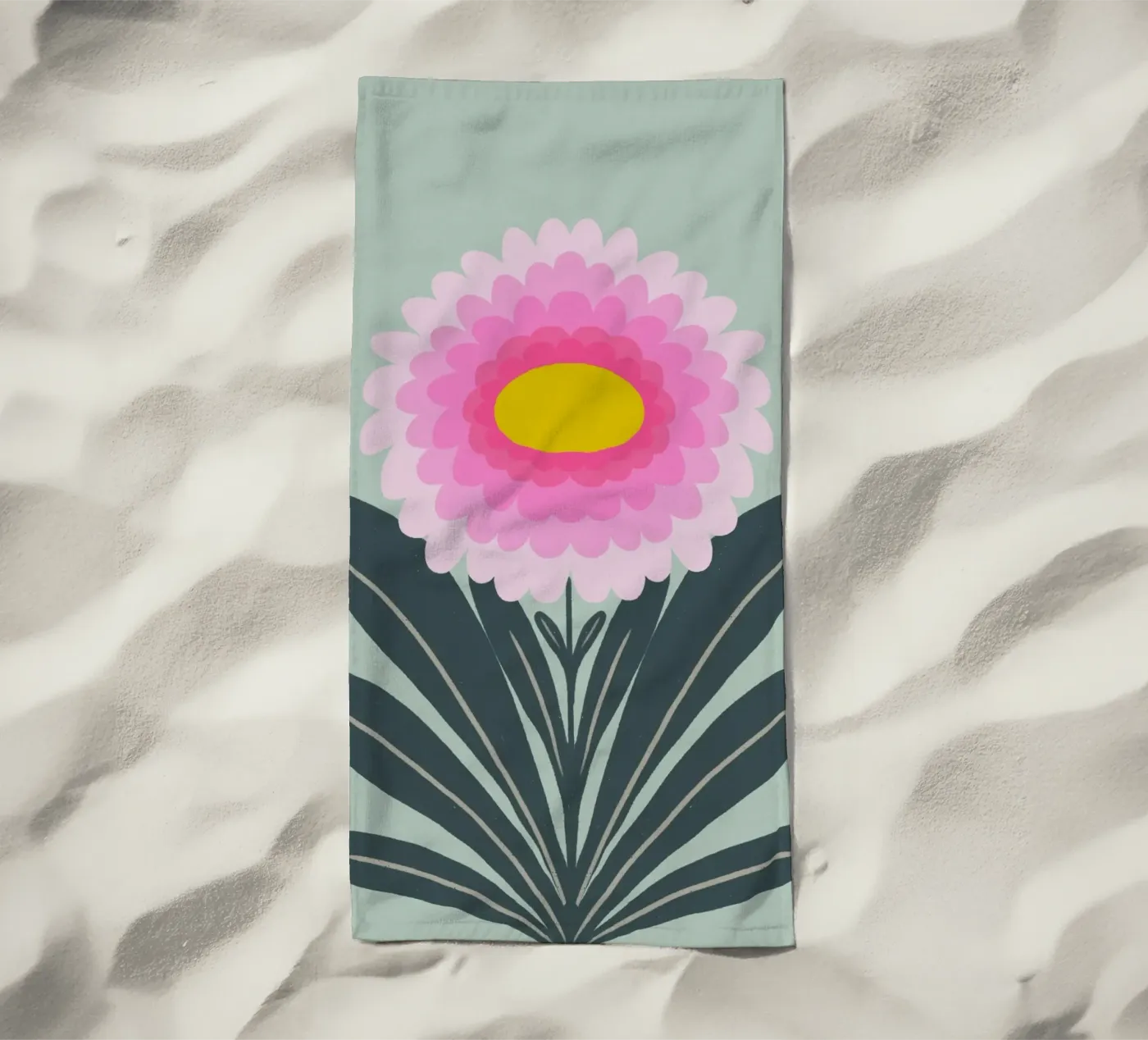 Chrysanthemum - pink and mint Strandtuch von Wackapacka