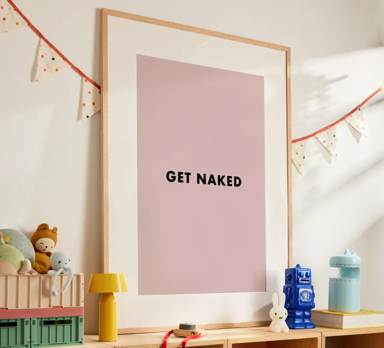 Get Naked poster con telaio in legno da typed