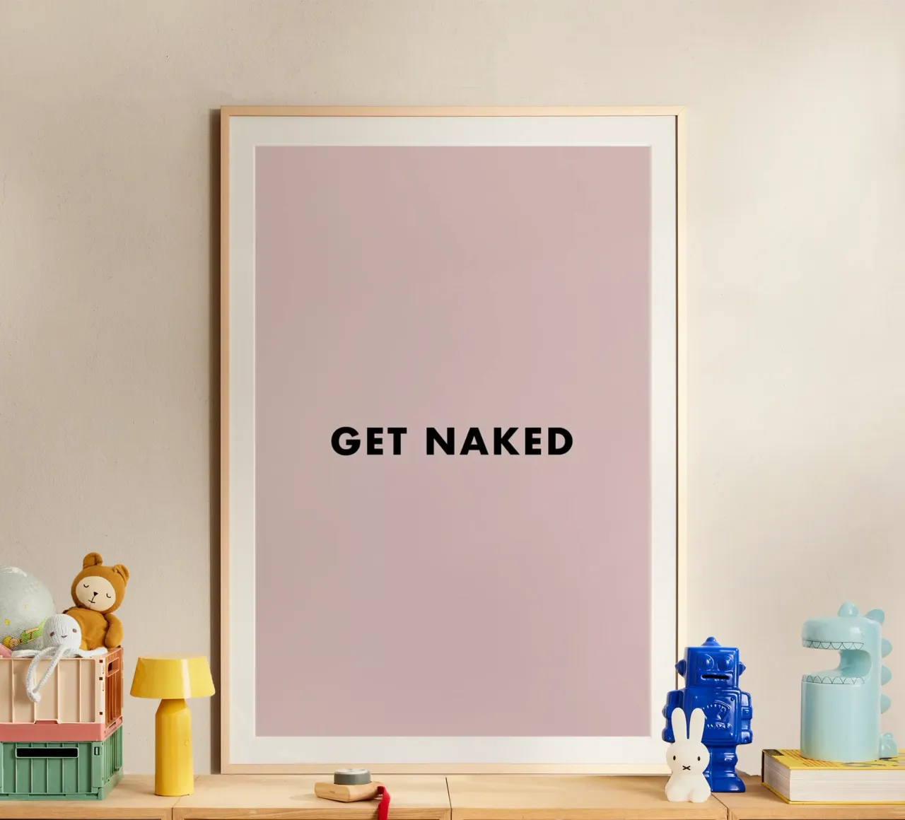 Get Naked poster con telaio in legno da typed