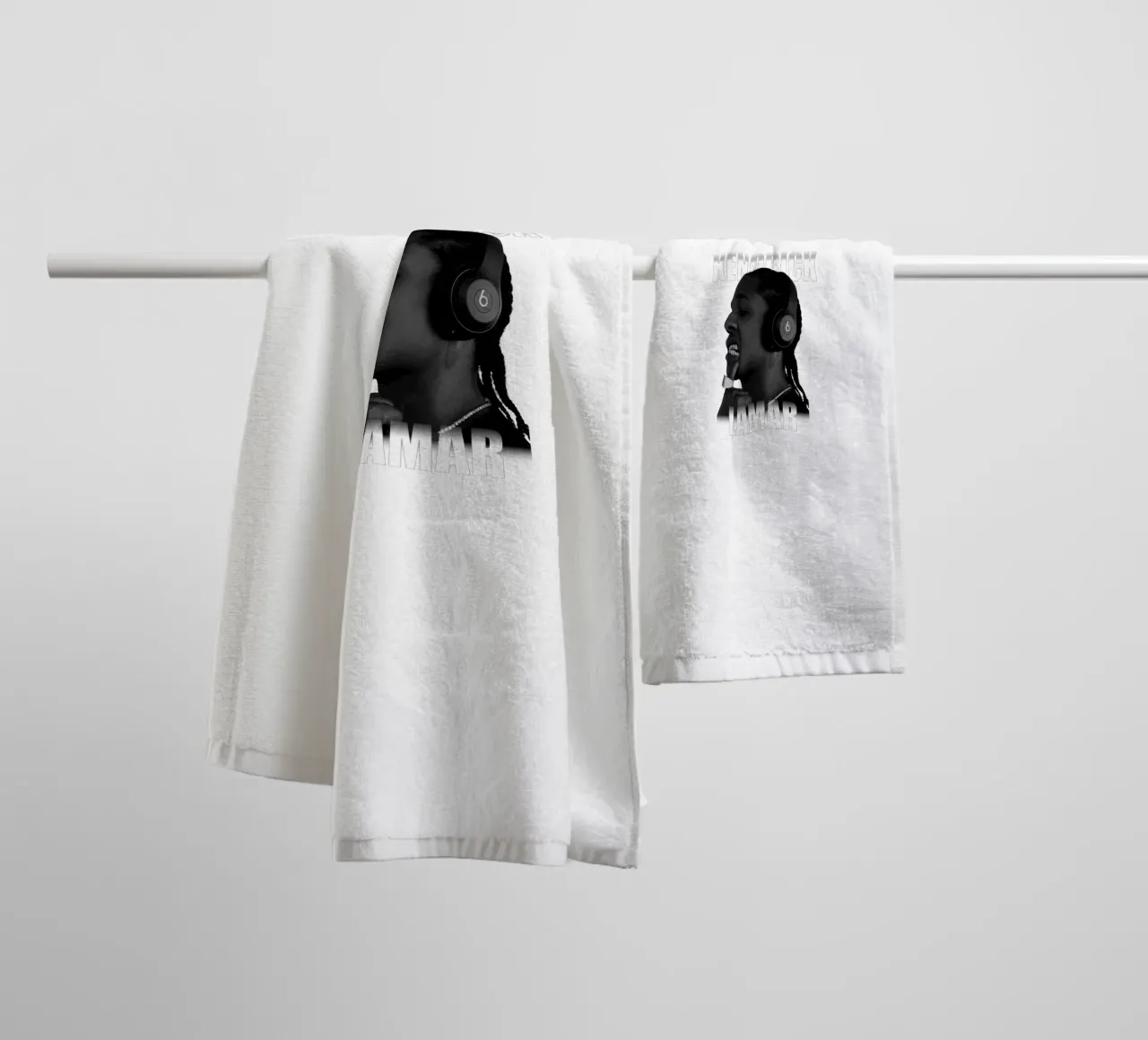 Kendrick Lamar - Not Like Us asciugamano da bagno da Aiden Hermisto