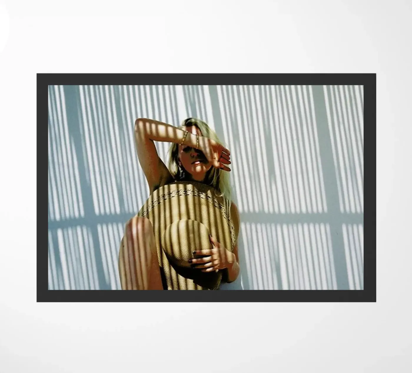 Shades doormat by NET Talents GmbH