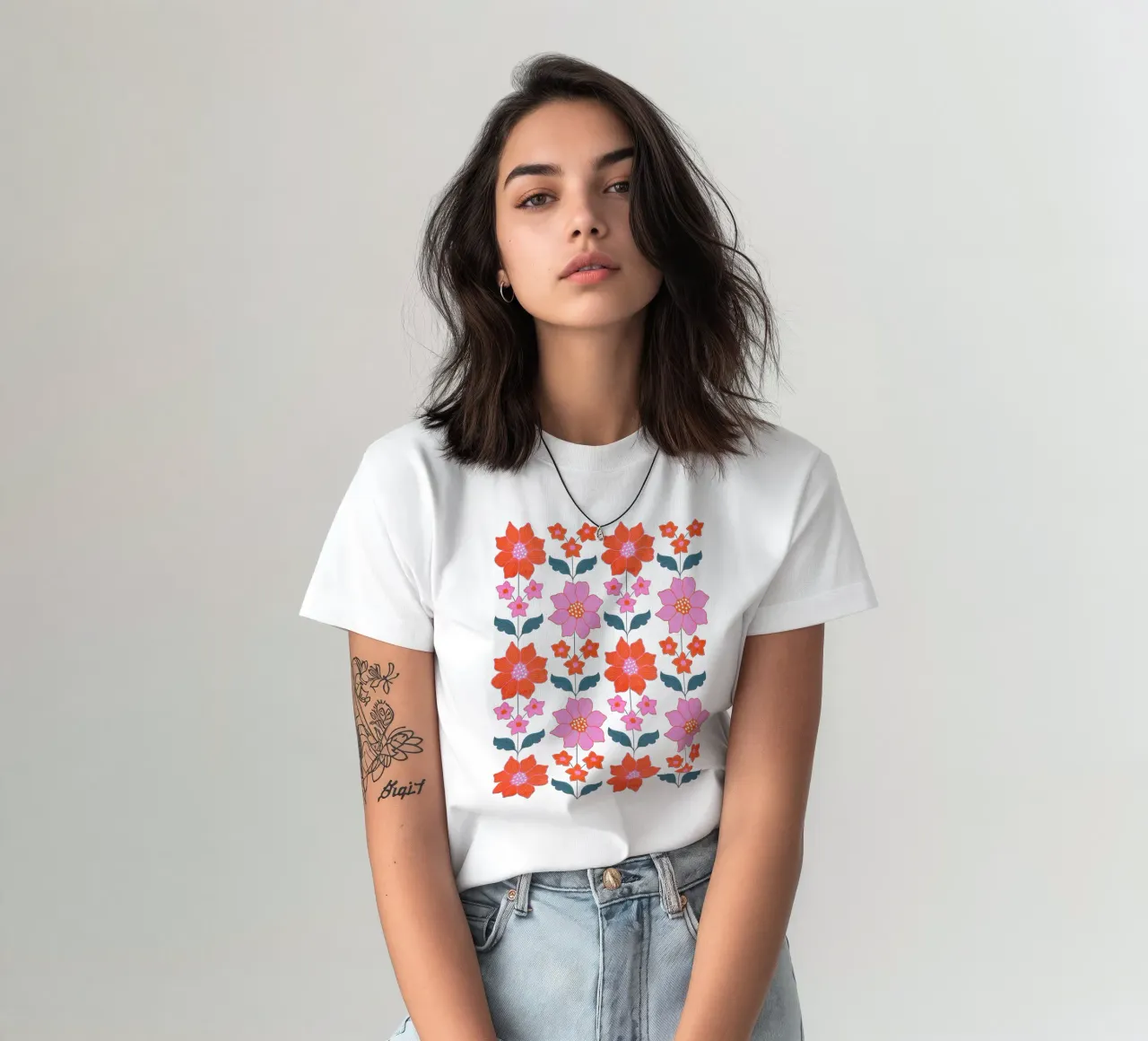 Allegri fiori di primavera in rosa e arancione t-shirt da showmemars