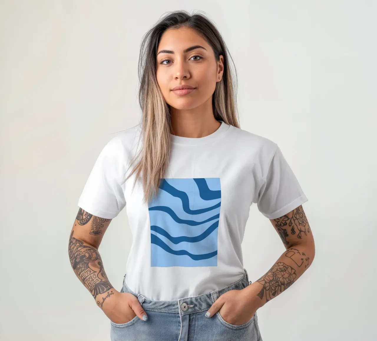 Linee blu minimaliste t-shirt da MODERN NUANCE