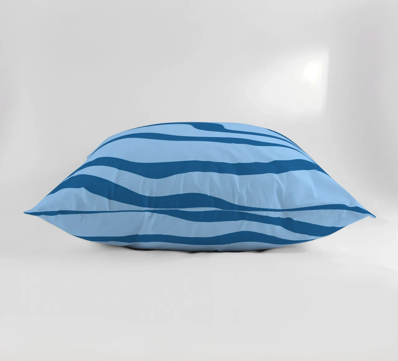 Linee blu minimaliste cuscino da MODERN NUANCE