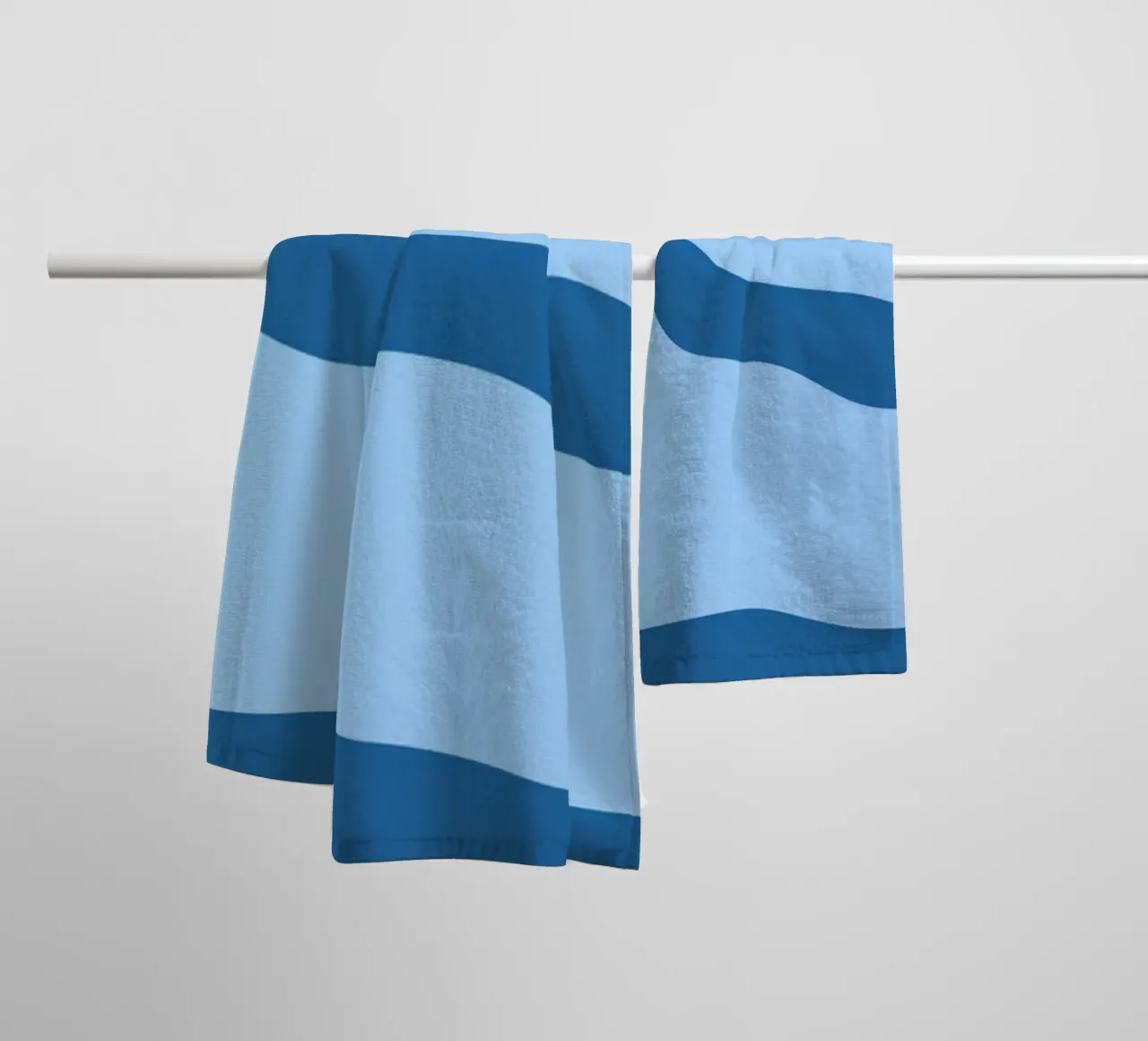 Linee blu minimaliste asciugamano da bagno da MODERN NUANCE