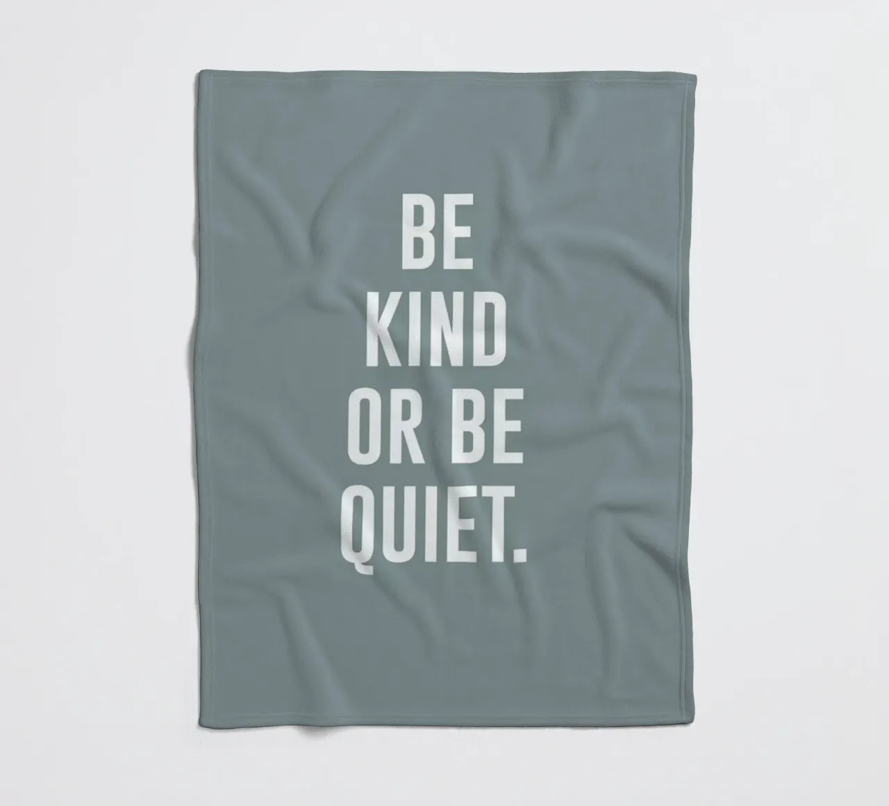Be Kind coperta in pile da daylight design studio