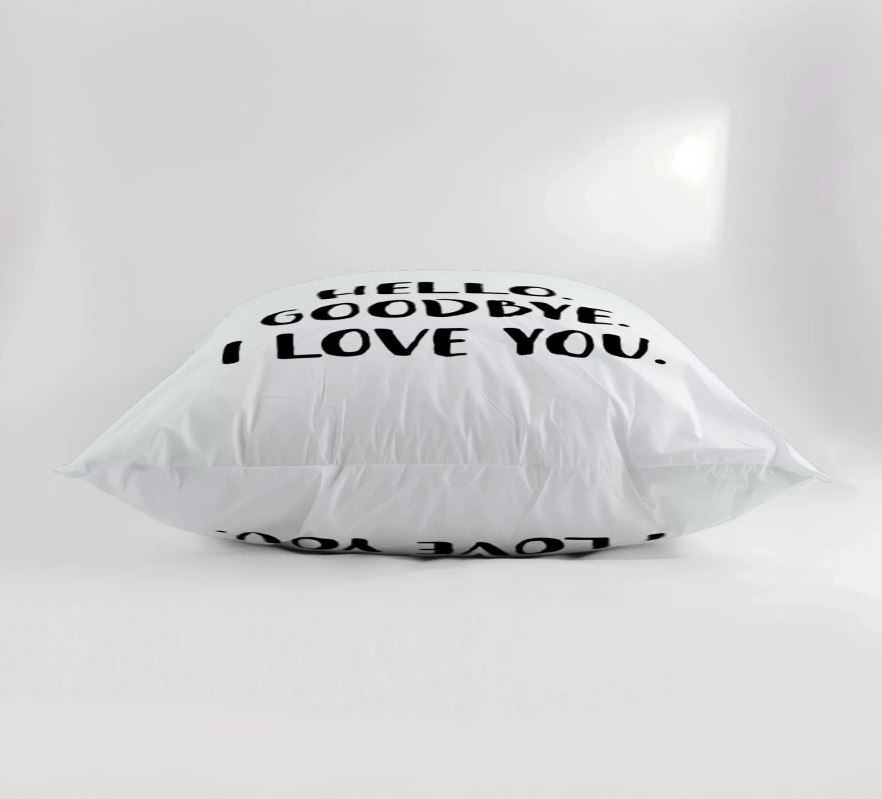 Hello Goodbye cuscino da daylight design studio