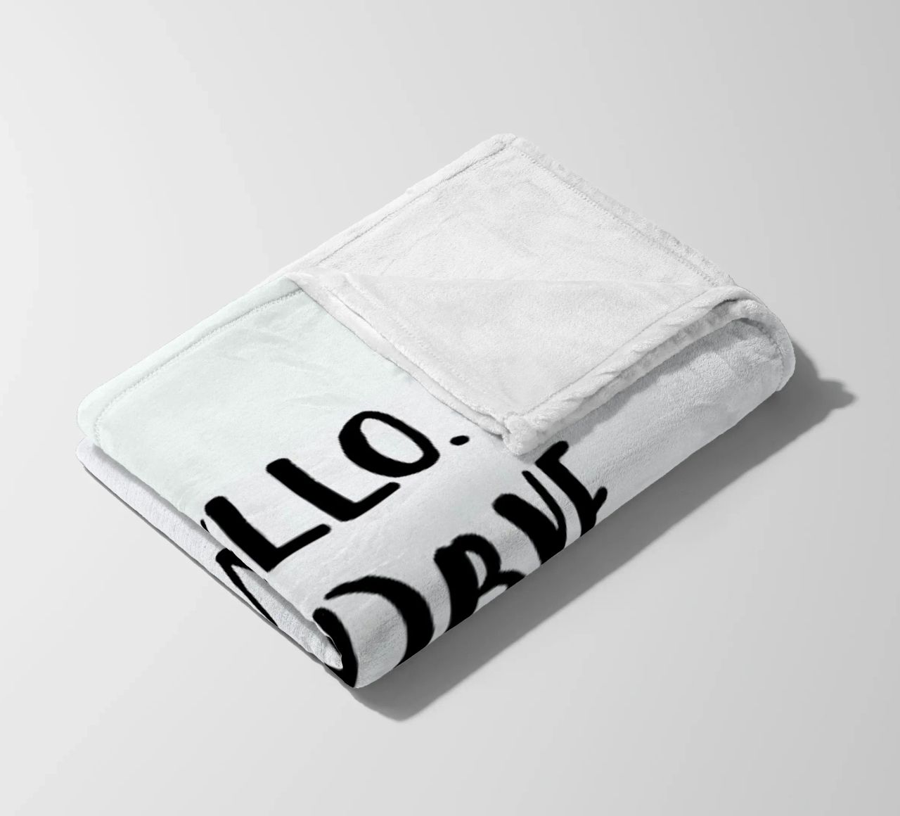 Hello Goodbye coperta in pile da daylight design studio