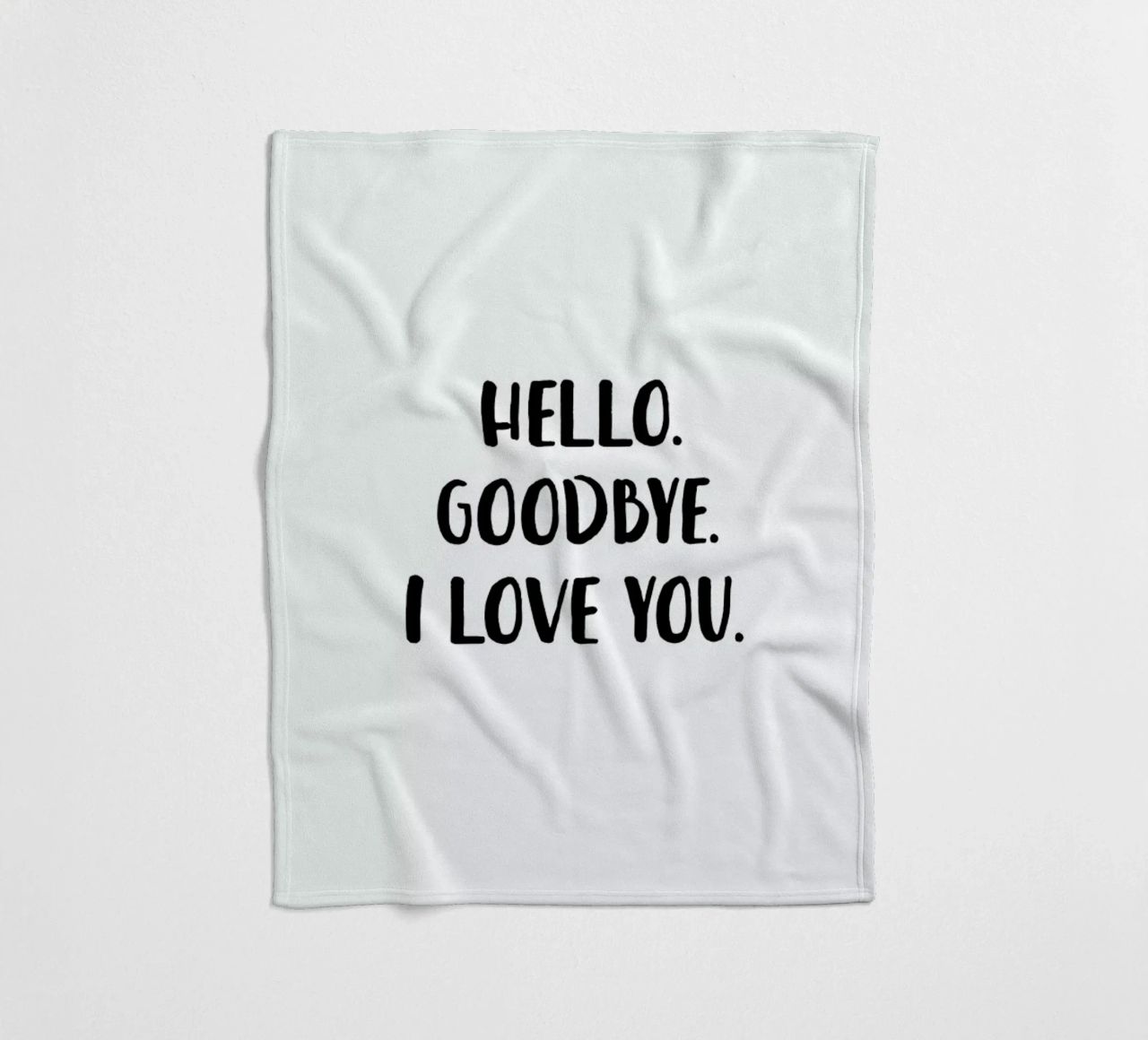 Hello Goodbye coperta in pile da daylight design studio