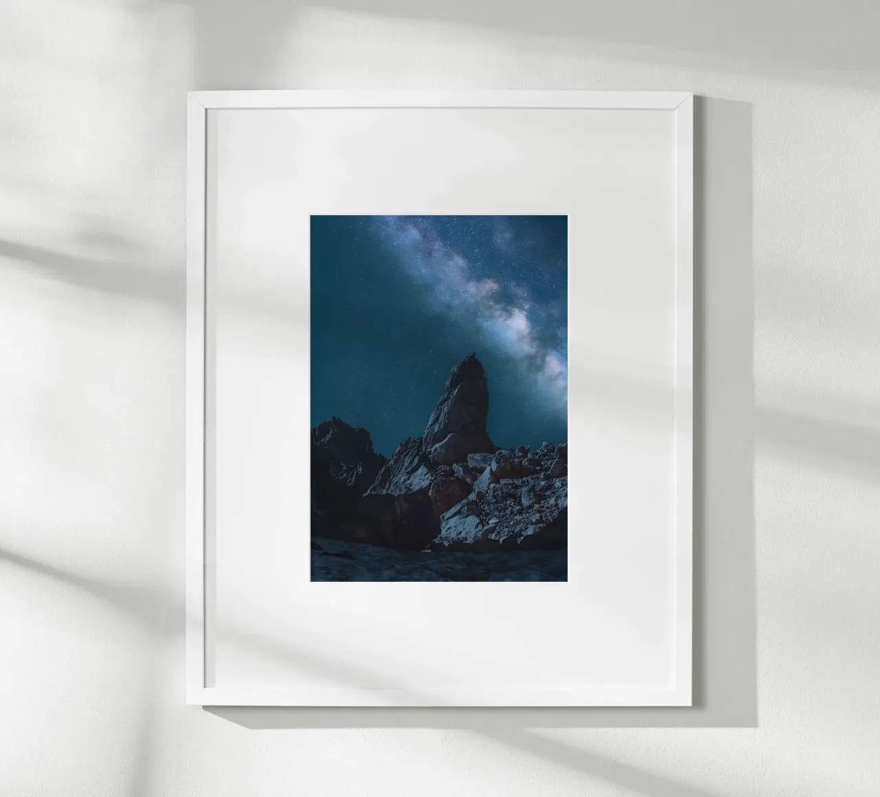 Lago di Braies poster con telaio in plastica da Aara