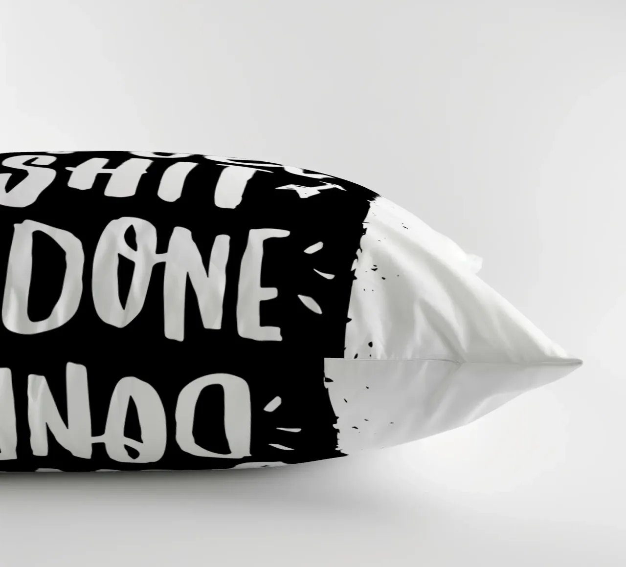 Una tazza di Get Shit Done Typografie Design cuscino da THE MOTIVATED TYPE