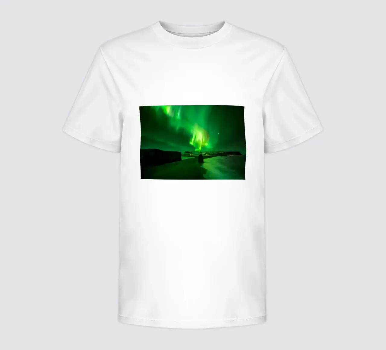 Unter den Nordlichtern Kinder T-Shirt von Ary