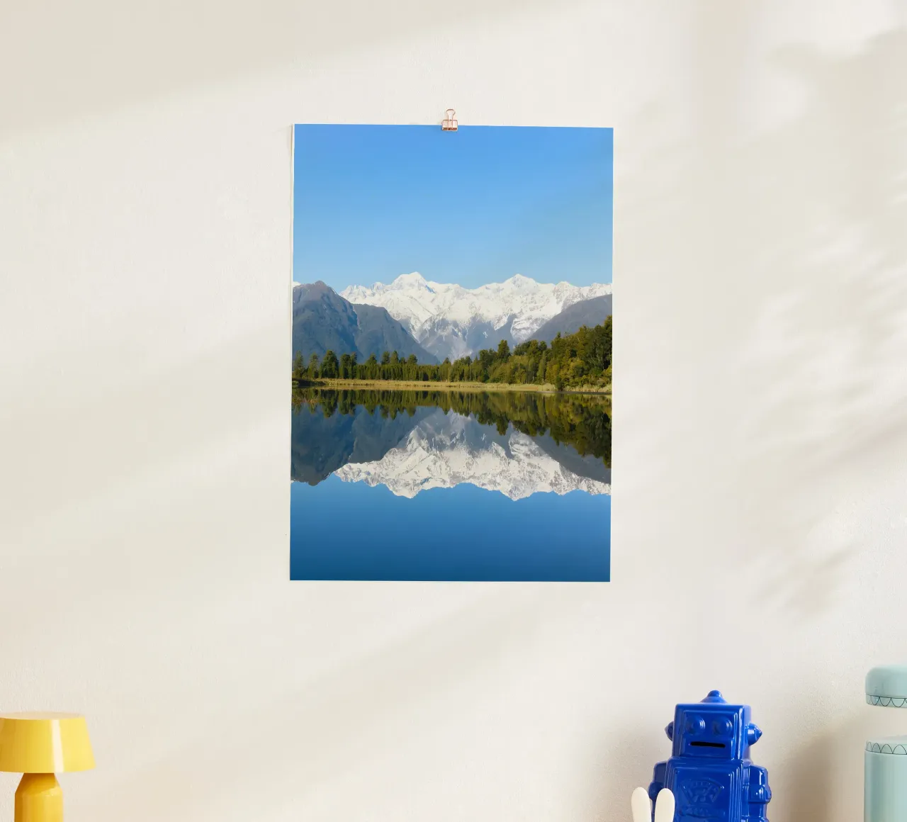 Bordo dello spazio poster con telaio in legno da Aara