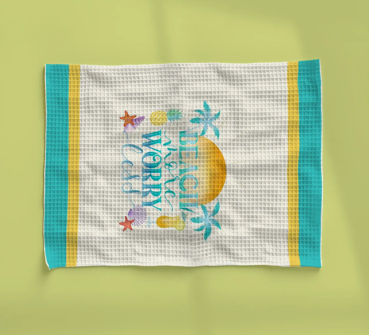 Spiaggiare di più. Worry Less. Lettering fresco con sensazione di spiaggia canovaccio da cucina da CalliLetters