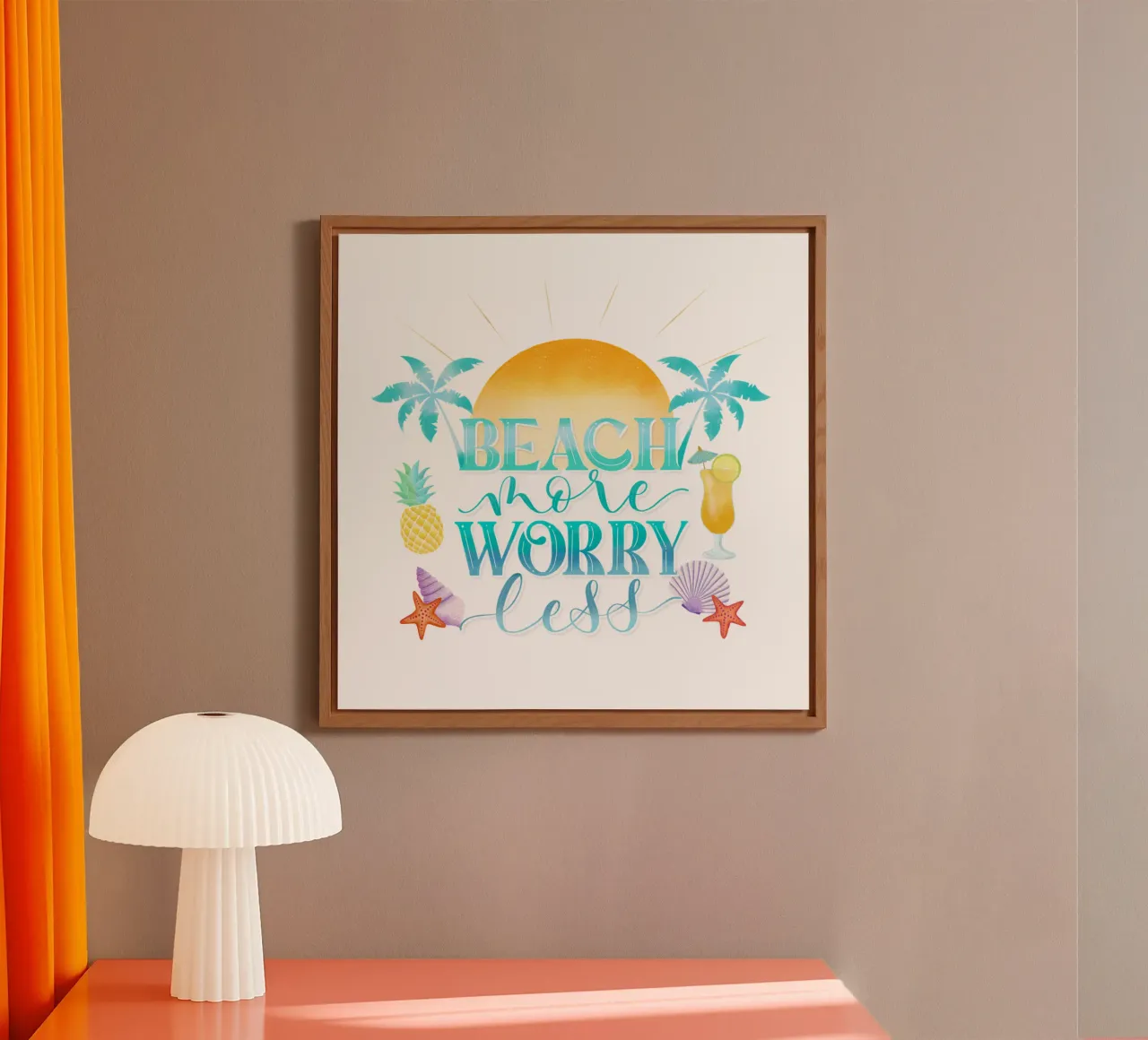 Spiaggiare di più. Worry Less. Lettering fresco con sensazione di spiaggia alluminio dibond da CalliLetters