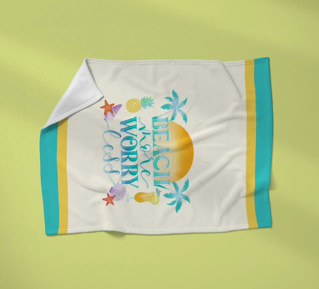 Mehr Strand. Worry Less. Cooles Lettering mit Strandfeeling Fleecedecke von CalliLetters