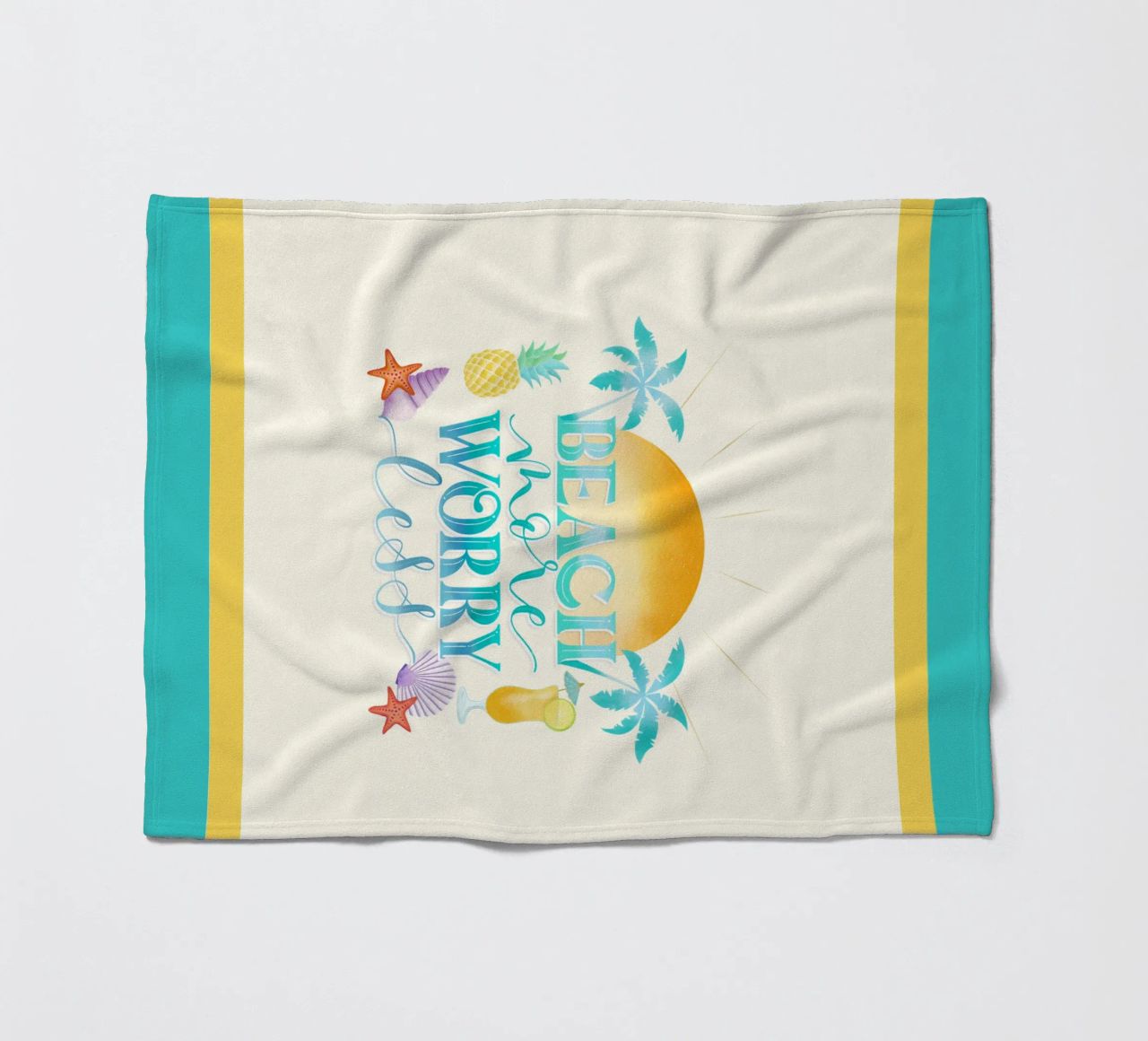 Spiaggiare di più. Worry Less. Lettering fresco con sensazione di spiaggia coperta in pile da CalliLetters