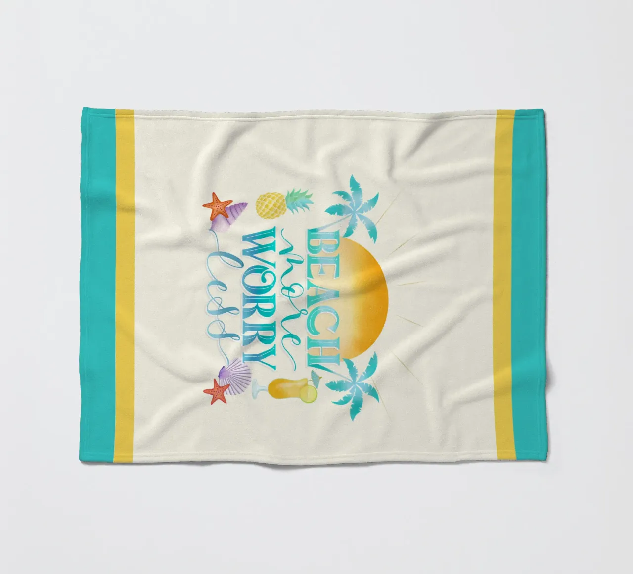 Mehr Strand. Worry Less. Cooles Lettering mit Strandfeeling Fleecedecke von CalliLetters