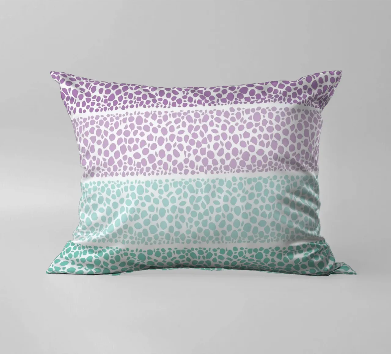 Riverside Colored Pebbles cuscino da Pom Graphic Design