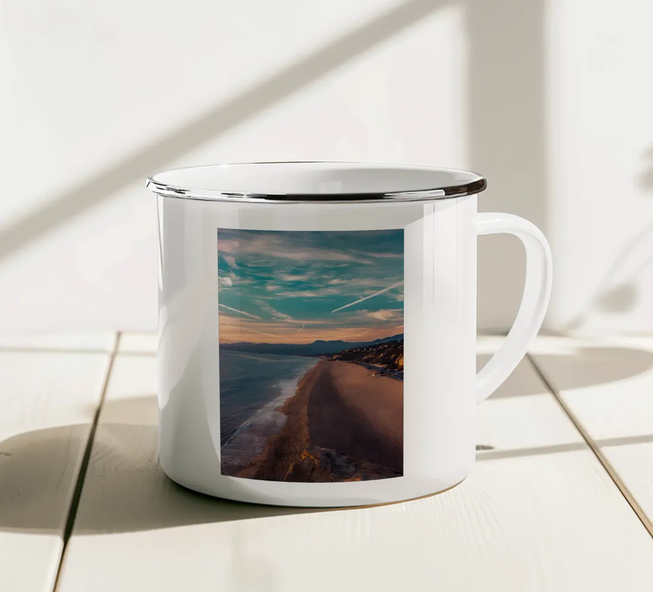 Mare di nuvole tazza in smalto da Aara