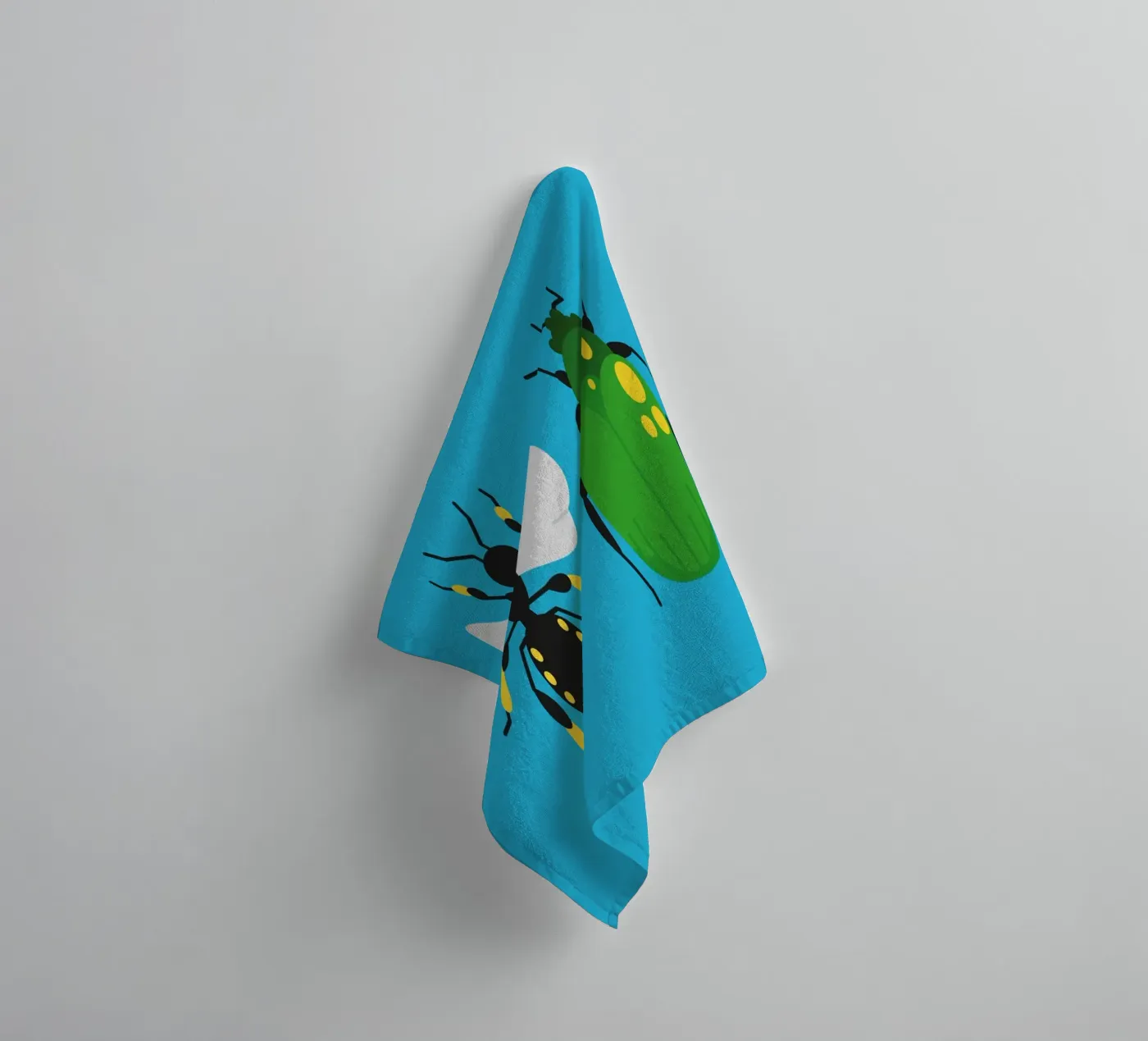 Insects towel by Lidia Blomgren