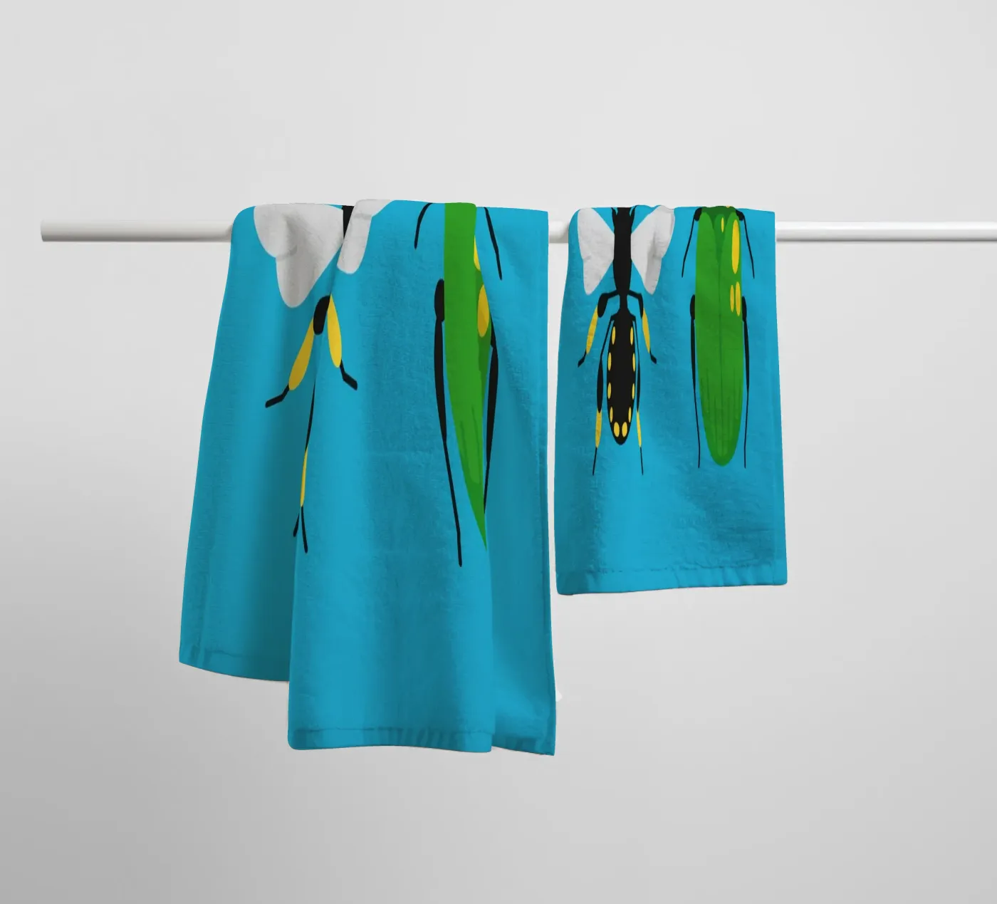 Insects towel by Lidia Blomgren