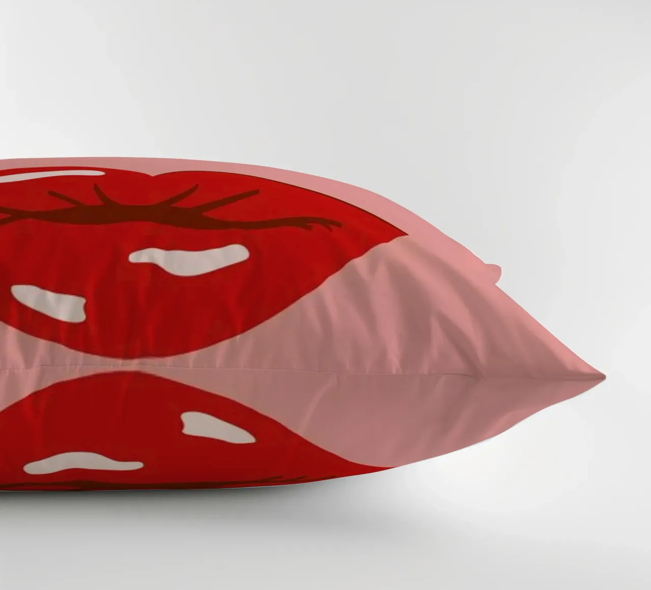 Lips cuscino da daylight design studio
