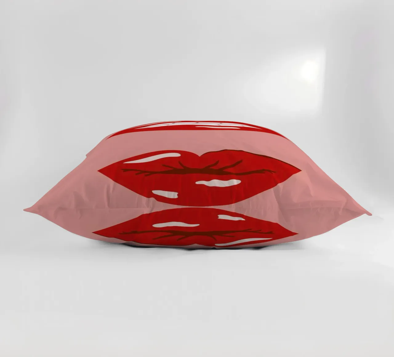 Lips cuscino da daylight design studio