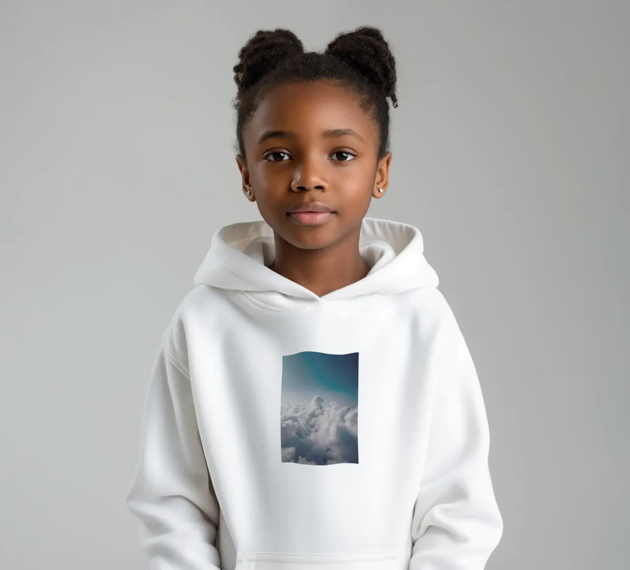 Clouds I felpa bambino con cappuccio da Sebastian Hilgetag