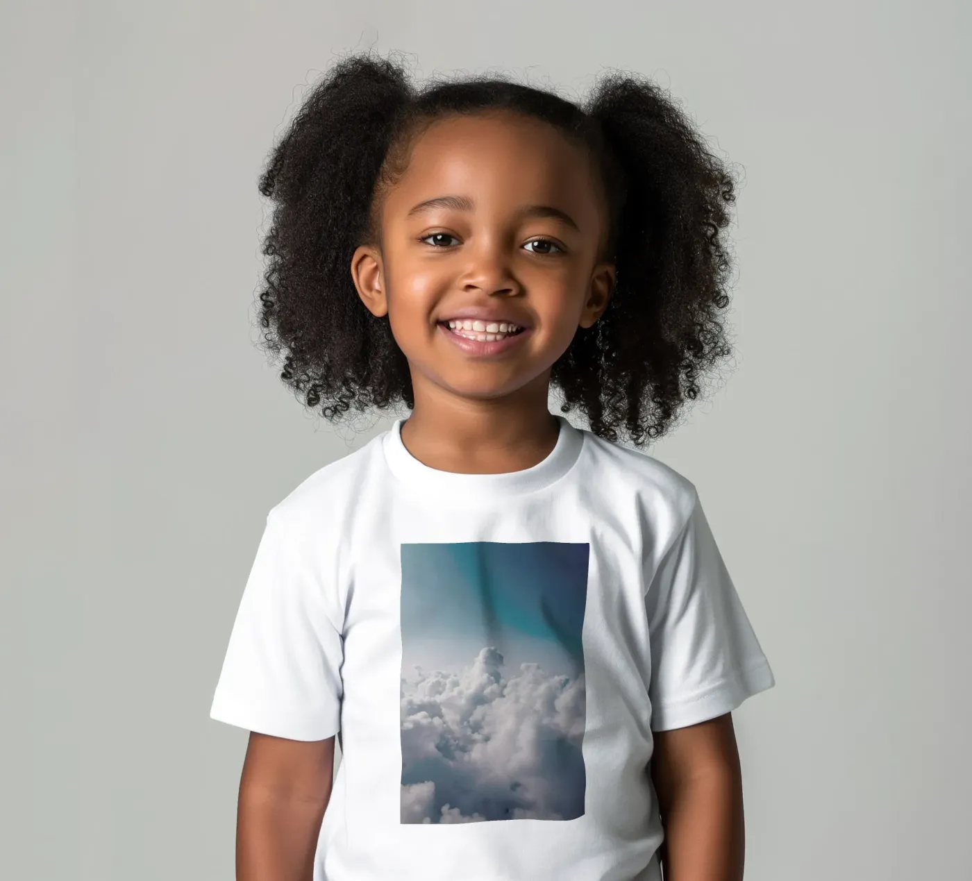 Clouds I t-shirt bambini da Sebastian Hilgetag