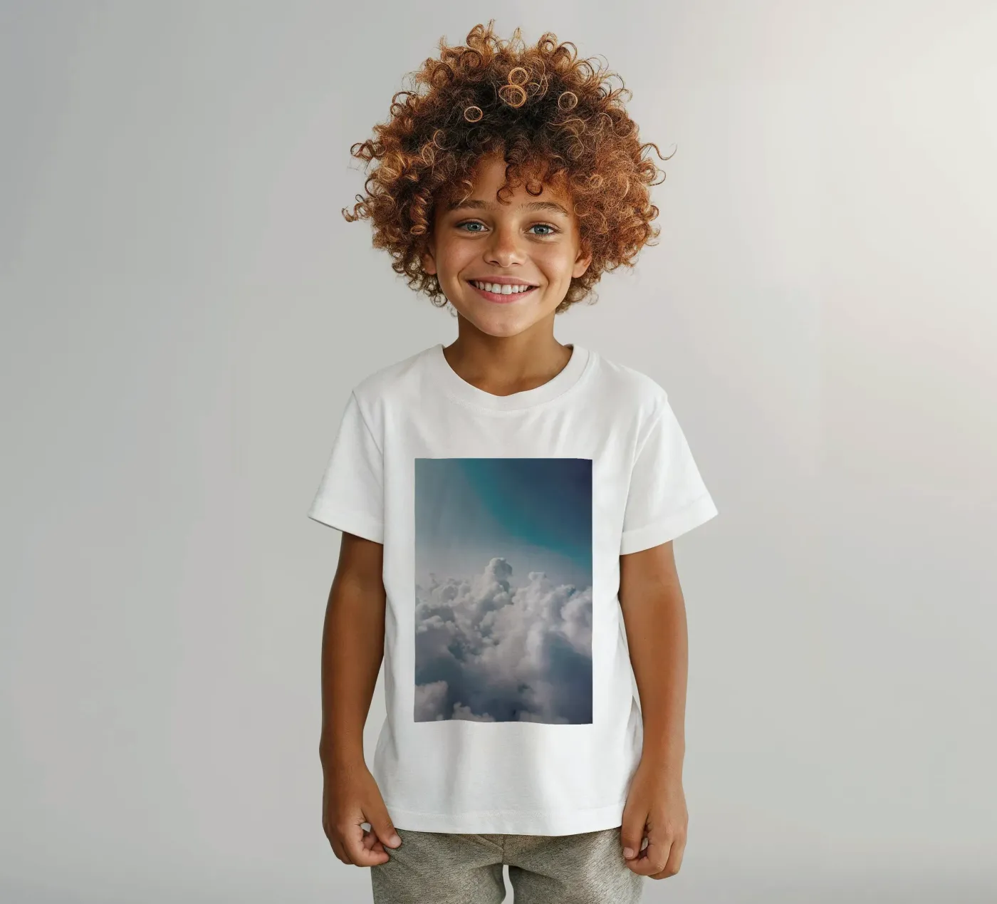 Clouds I t-shirt bambini da Sebastian Hilgetag