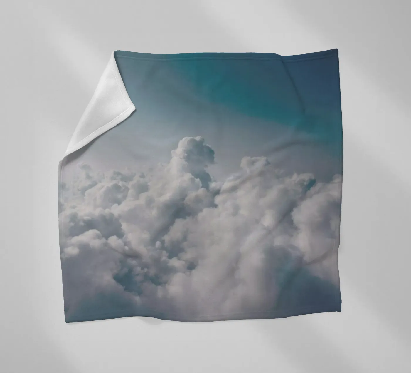 Clouds I fleecedeken van Sebastian Hilgetag