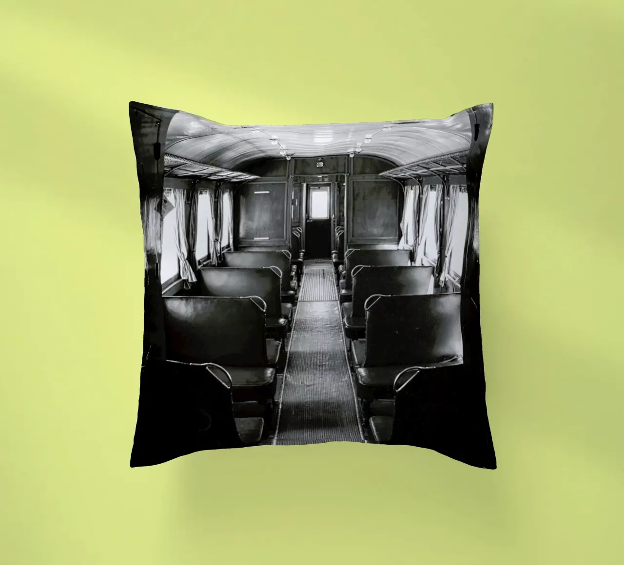 Ghost Train cuscino da In Full Color