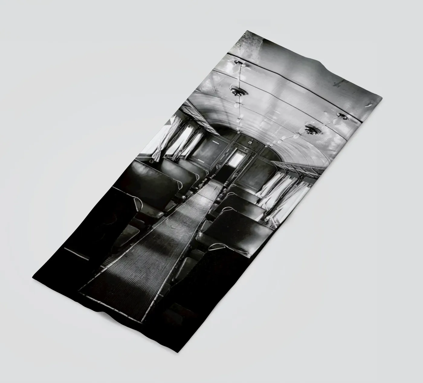 Ghost Train serviette de plage de In Full Color