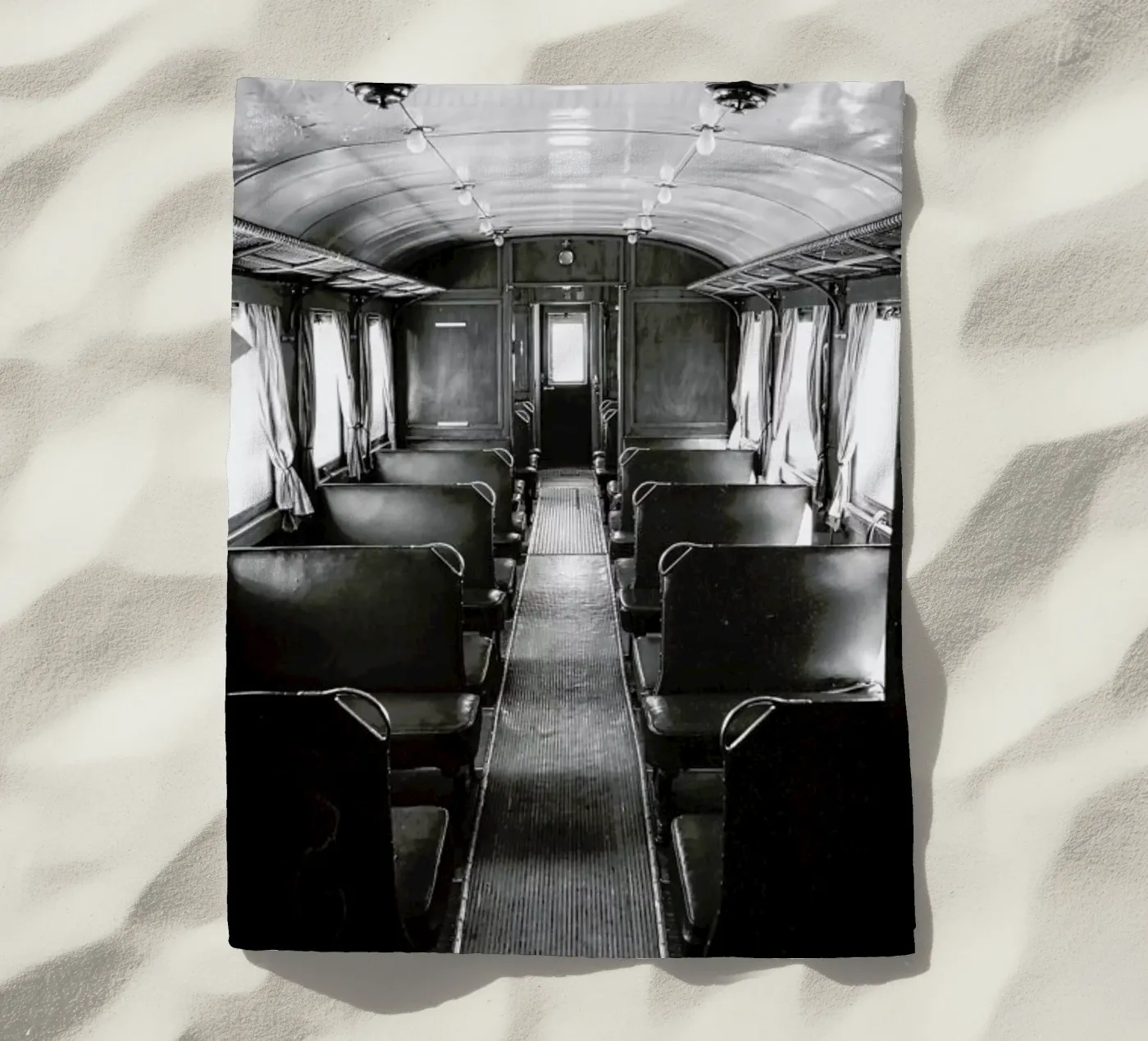 Ghost Train serviette de plage de In Full Color