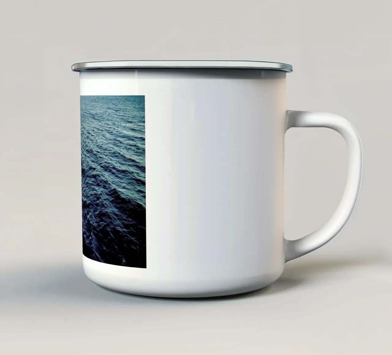 Sea II tazza in smalto da Sebastian Hilgetag