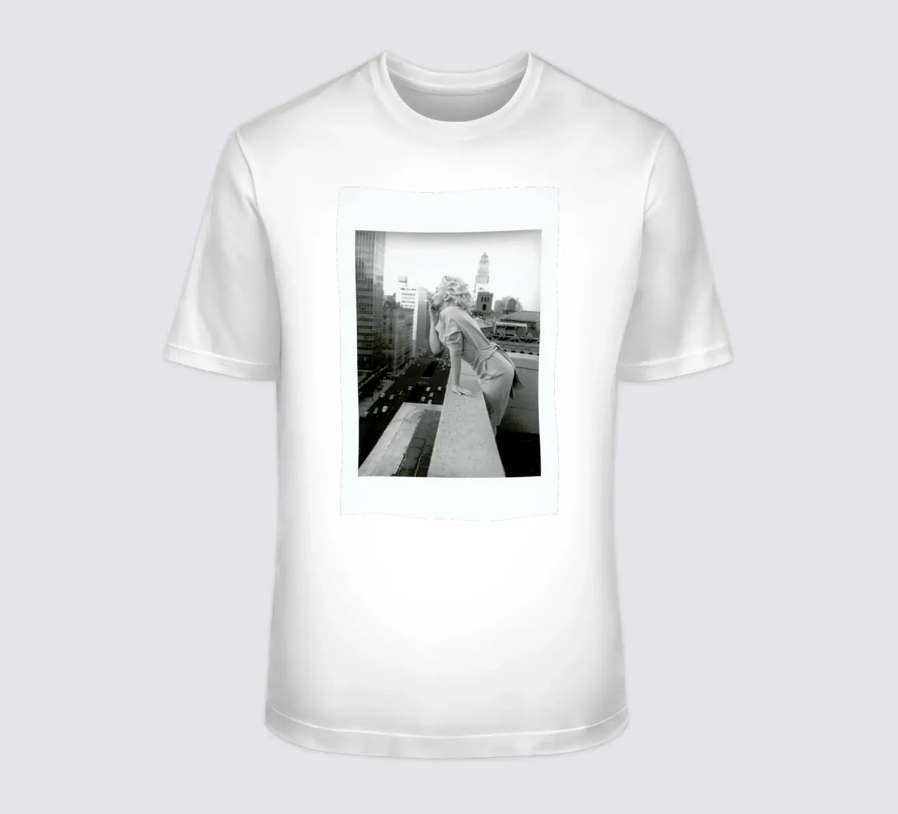 Marilyn Monroe in New York, 1955 t-shirt da Gallery Print and Art Limited