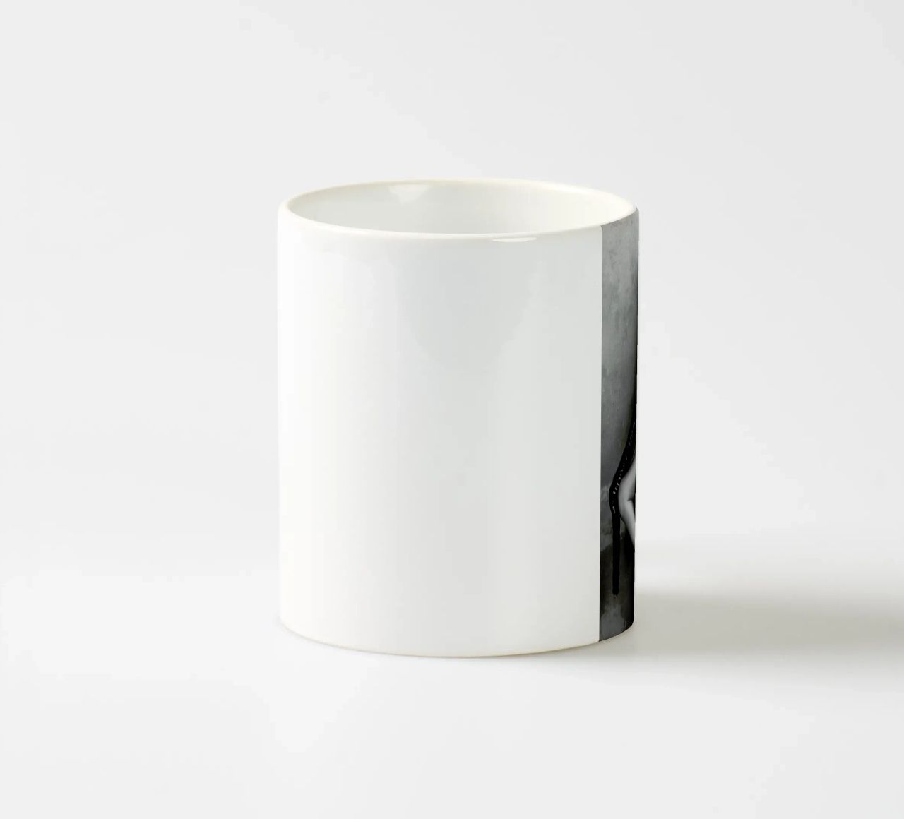 Sirens of the Caspian I tazza in ceramica da Sebastian Hilgetag