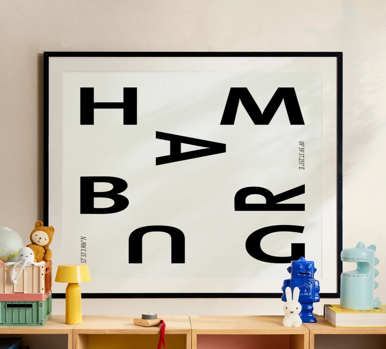 Cities - Hamburg poster con marco de madera de typealive