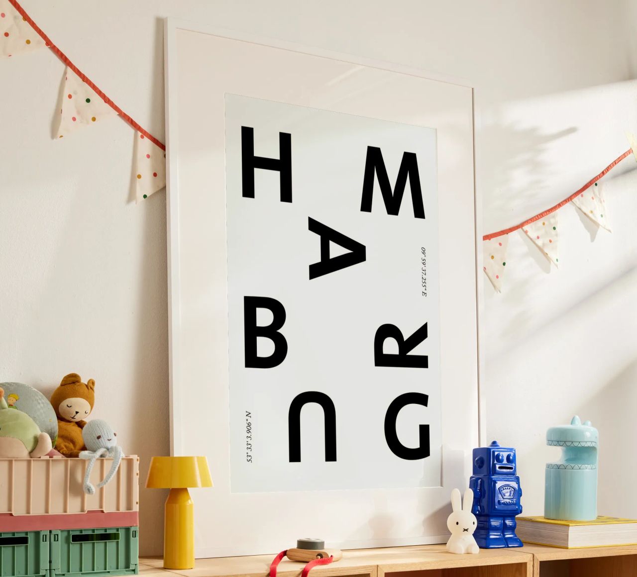 Cities - Hamburg poster con marco de madera de typealive
