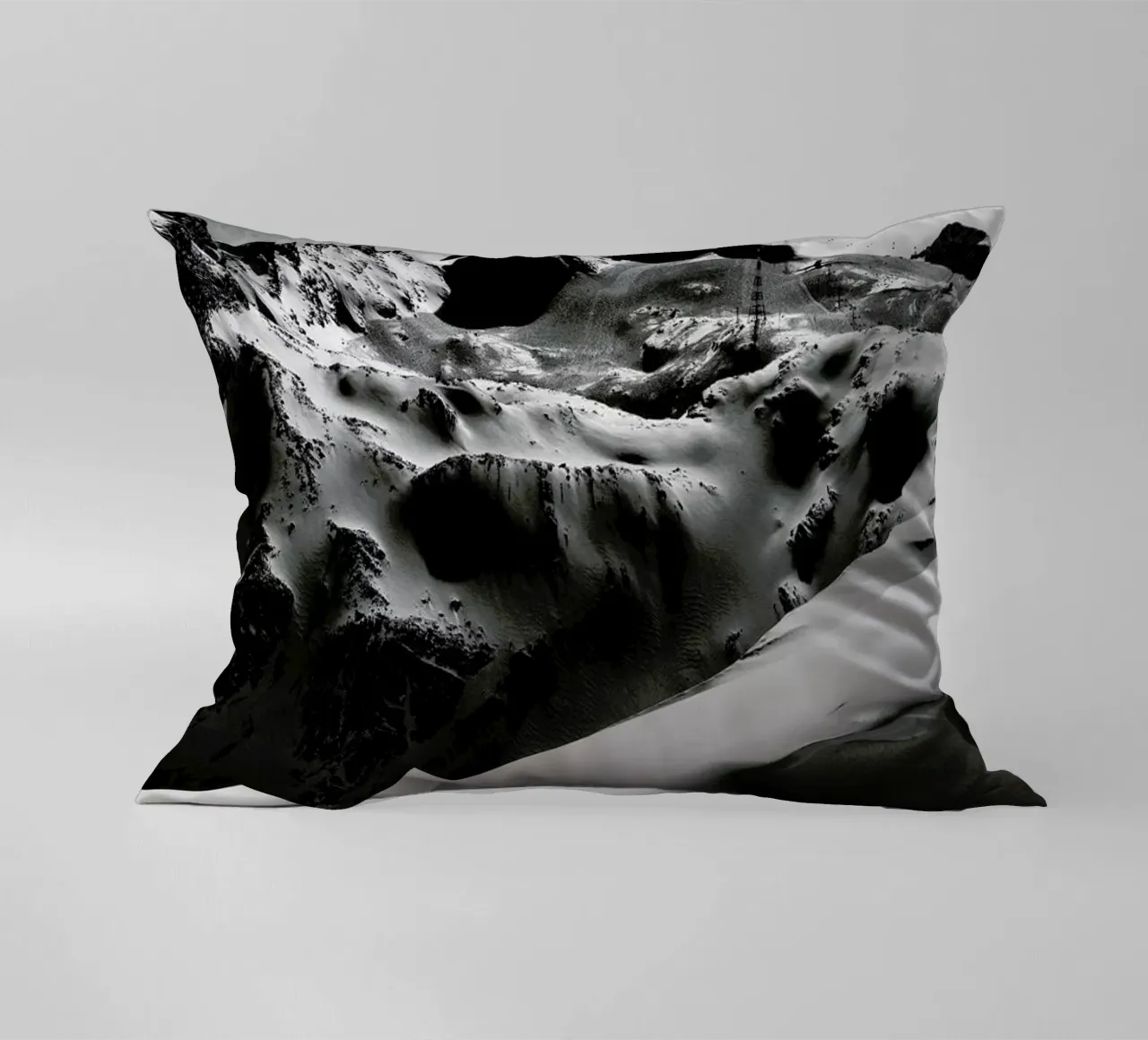 Mountains V cuscino da Sebastian Hilgetag