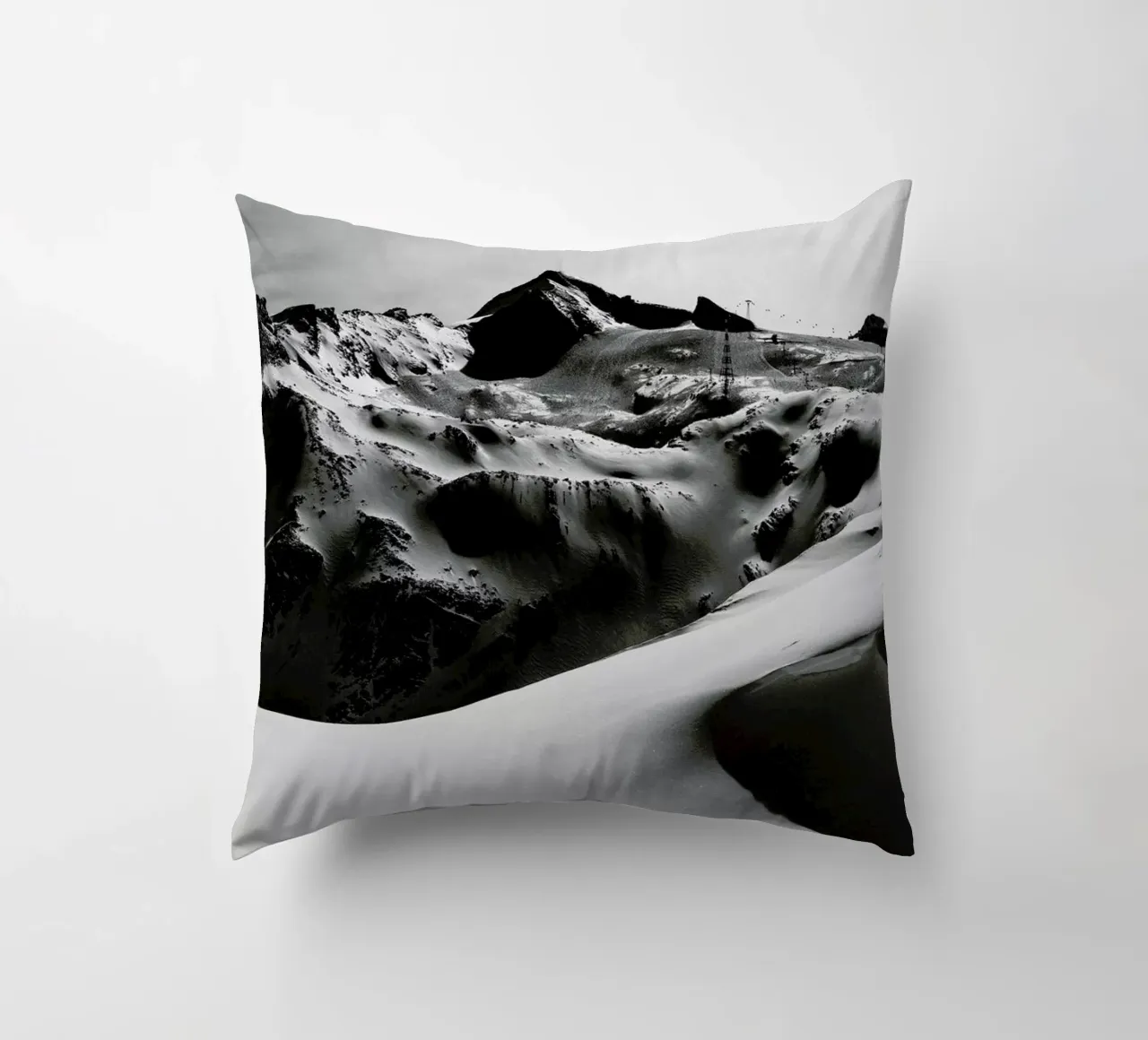 Mountains V cuscino da Sebastian Hilgetag