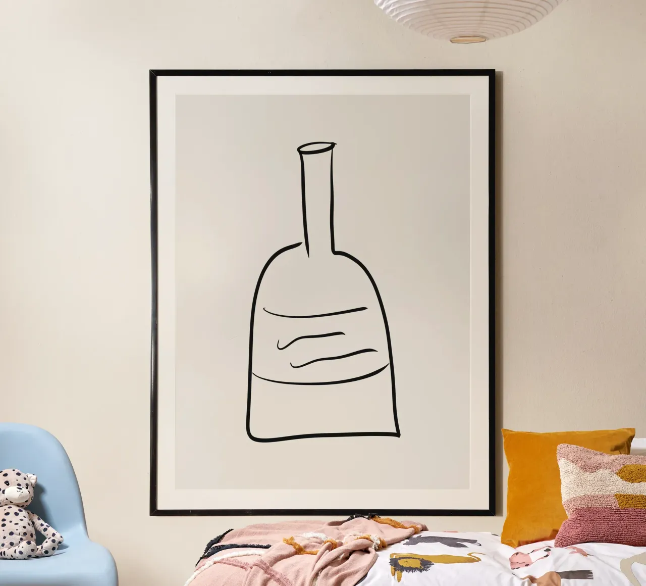 Bottiglia per bevande organica minimalista in linea nera e crema poster con telaio in alluminio da This Wild Soul - Illustration