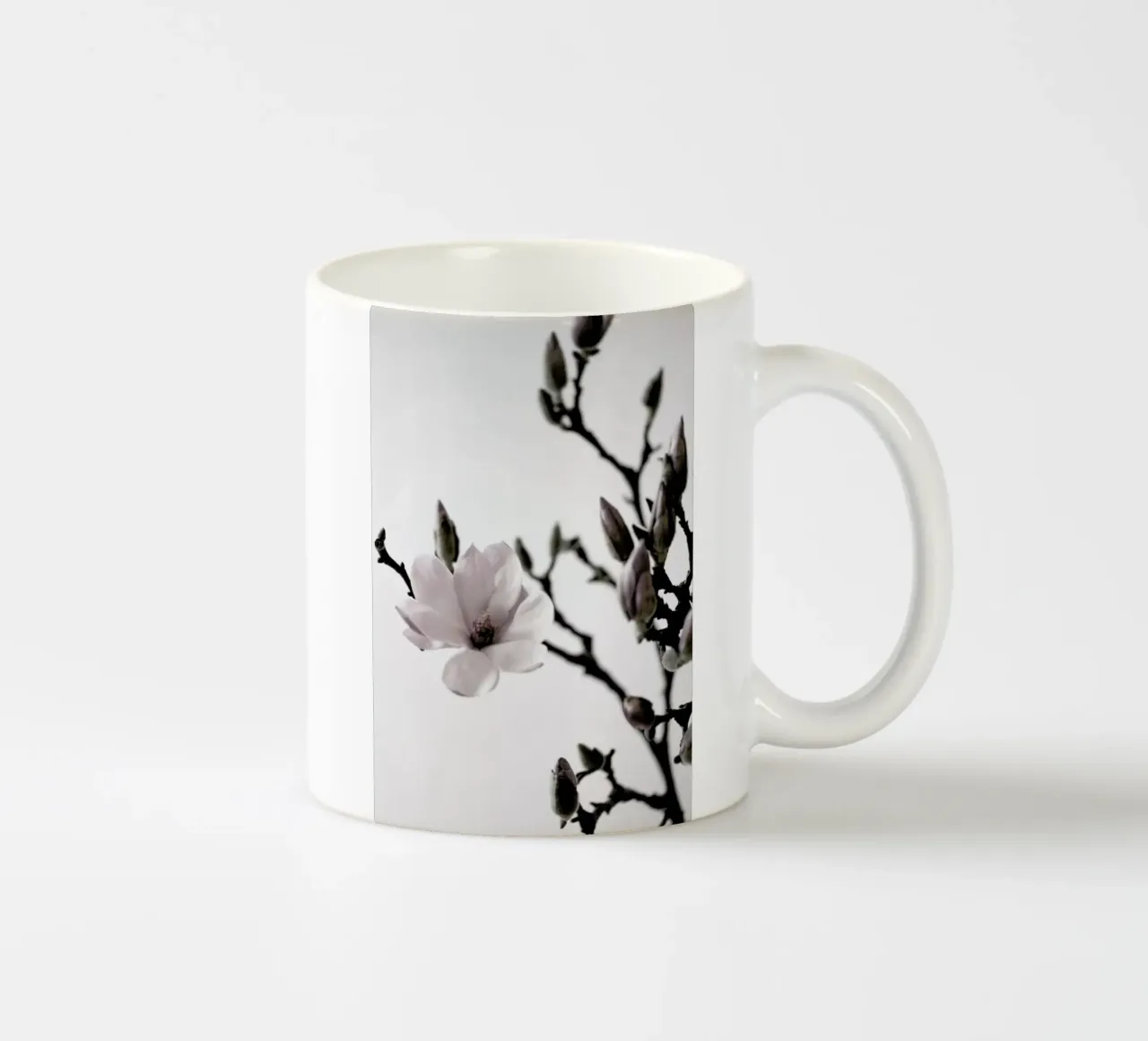 Magnolia Happiness tazza in ceramica da Studio Nahili