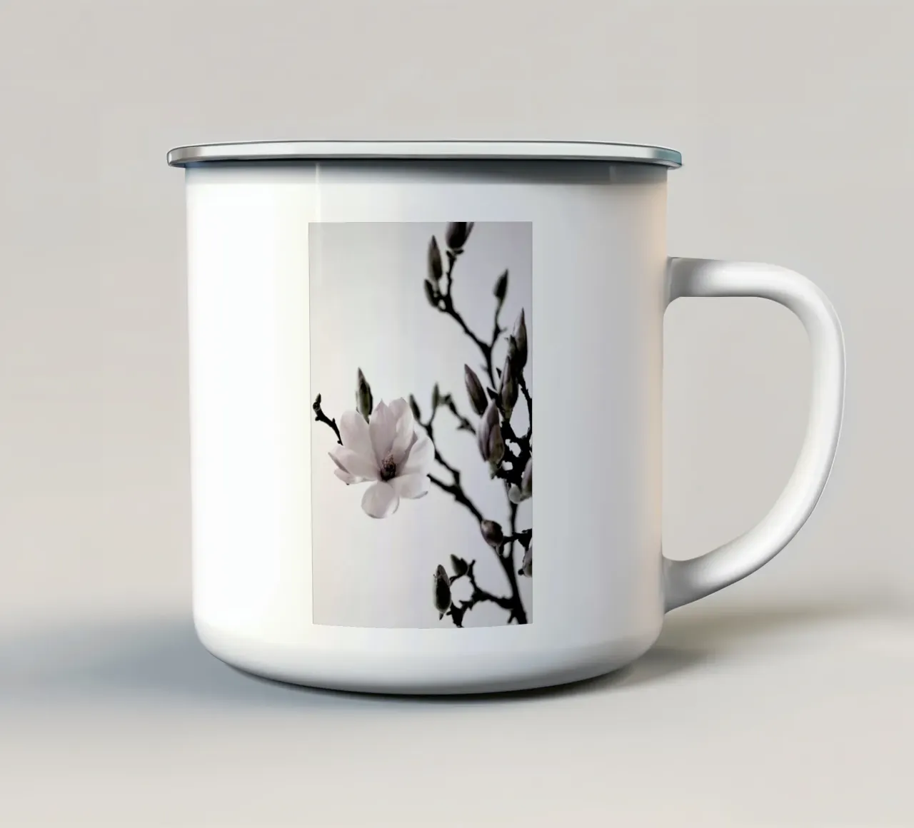 Magnolia Happiness tazza in smalto da Studio Nahili