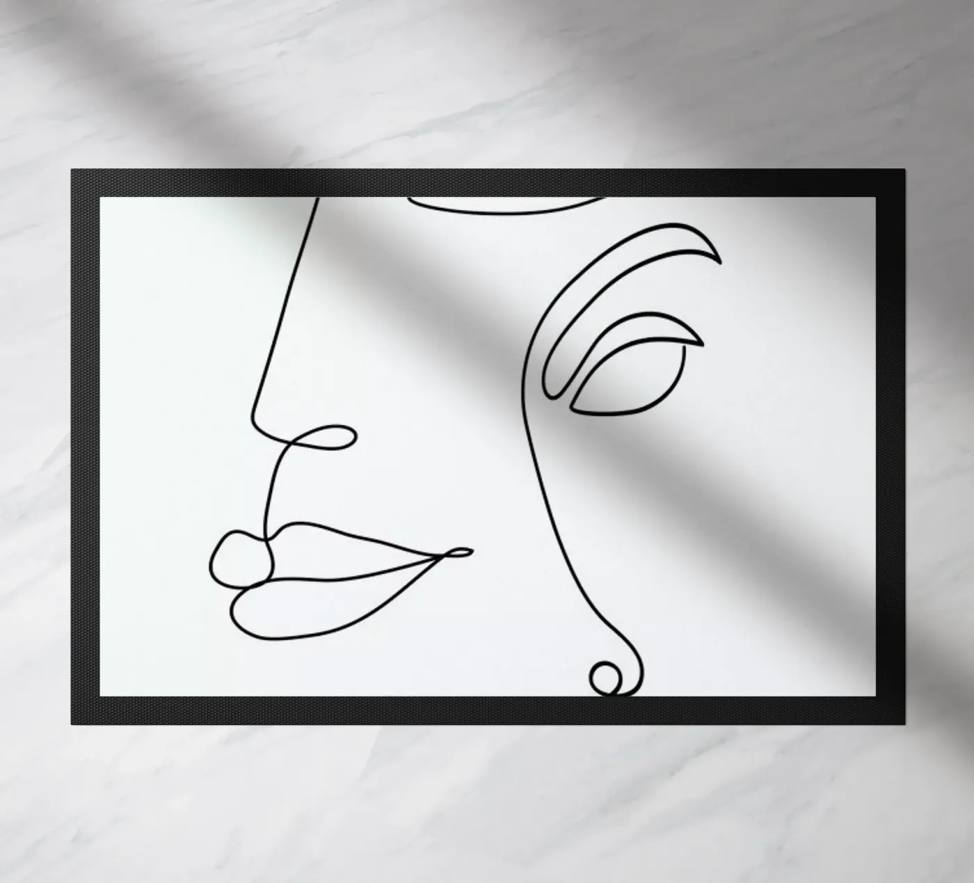 Two Faced deurmat van Honeymoon Hotel