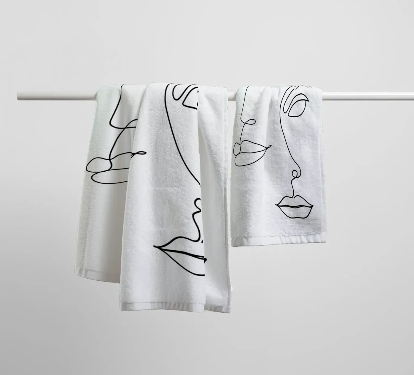 Two Faced badhanddoek van Honeymoon Hotel